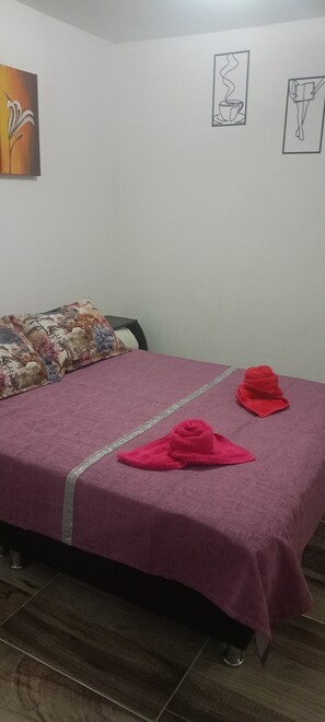 2 bedrooms, iron/ironing board, WiFi, bed sheets - Nice and Comfortable Apartment on second floor#202 (Dosquebradas)