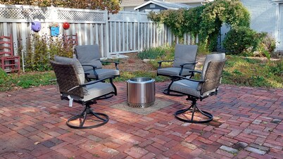 Charming peaceful getaway 3 bedrooms 2 bath lovely porches serene secluded patio