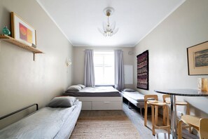 WiFi, bed sheets - Stylish Historic Studio in the Heart of Helsinki (Helsinki)