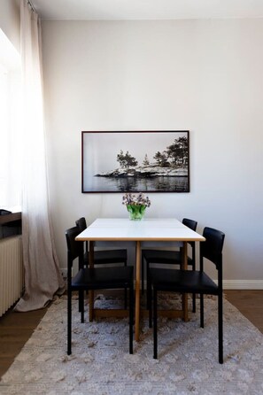 Dining - Finnish design penthouse in Trendy Neighborhood (Helsinki)