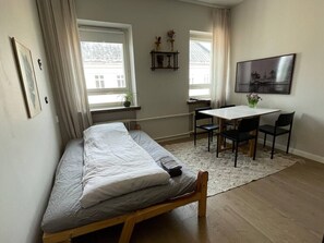 1 bedroom, WiFi, bed sheets - Finnish design penthouse in Trendy Neighborhood (Helsinki)