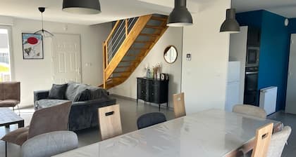 Grande Maison Familiale 8 personnes Ă 400 m de la mer