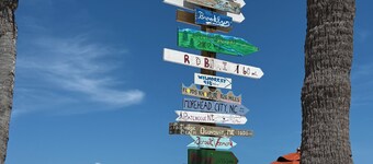 3 bedroom Amazing cool house with tons of character!