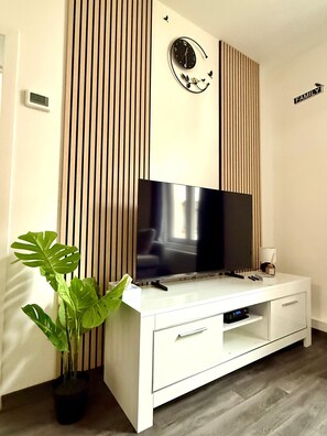 Interior - Spacious 7 Min from Gare du Midi (Anderlecht)