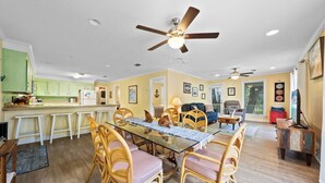 Dining - Bay Leave | Perfect coastal getaway! (Gulf Shores)
