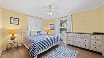 2 Schlafzimmer, Bügeleisen/Bügelbrett, Bettwäsche