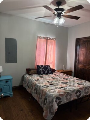 2 bedrooms, Internet, bed sheets