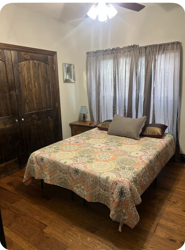 2 bedrooms, Internet, bed sheets