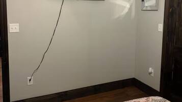 2 sovrum, internet och sängkläder