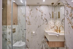 Apartment | Bathroom - Charming A/C Flat - Center of Paris - Le Marais (Paris)