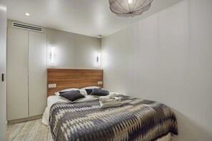 Apartment | 1 bedroom, laptop workspace, iron/ironing board, bed sheets - Charming A/C Flat - Center of Paris - Le Marais (Paris)