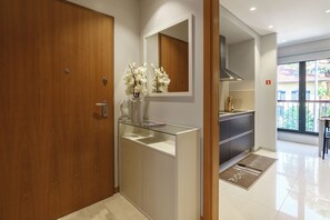 Interior - MAR E SOL: The ultimate Madeira escape with stunning views and modern comforts! (Funchal)