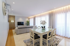 Dining - MAR E SOL: The ultimate Madeira escape with stunning views and modern comforts! (Funchal)
