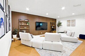 Fernseher, Videospiele, Bücher