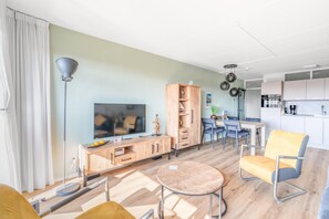 Apartment | Living room - 4 Person Apartment With sea View (De Koog)