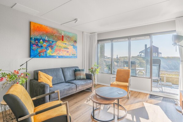 Apartment | Living room - 4 Person Apartment With sea View (De Koog)