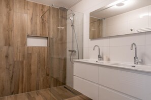 Apartment | Bathroom - 4 Person Apartment With sea View (De Koog)
