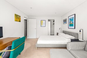 Apartment | 1 Schlafzimmer, laptopgeeigneter Arbeitsplatz, Bügeleisen/Bügelbrett