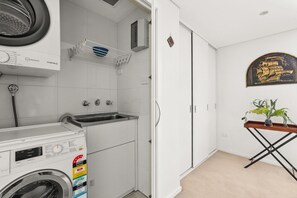 Apartment | Bathroom - Stylish 1-bed in the Heart of Sydney's Inner West (Sydney)