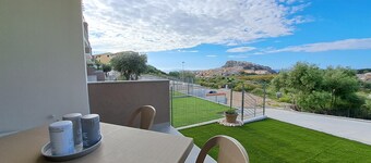 Air-conditioned, in Residence, With Pool and Patio