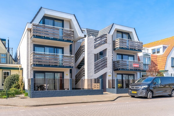 Comfortable And Modern Furnished 4-person Apartment - De Koog