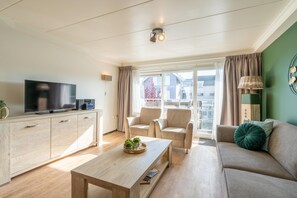 Apartment | Living room - Comfortable and Modern Furnished 4-person Apartment (De Koog)