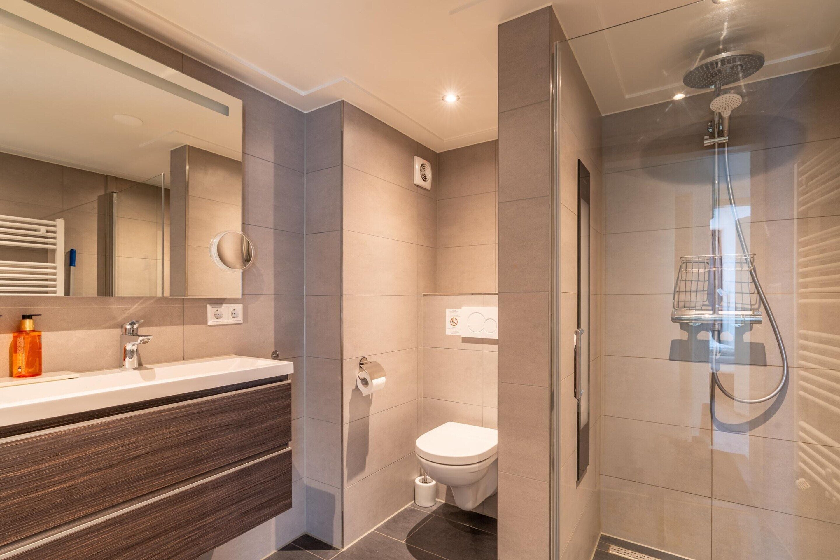Apartment | Badezimmer | Toilettenpapier