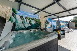 House | Spa treatment