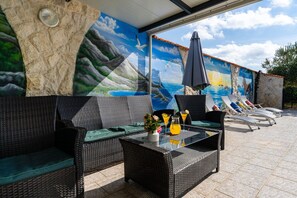 House | Balcony - Luxury Holiday Home With Private Outdoor Jacuzzi (Vodice)