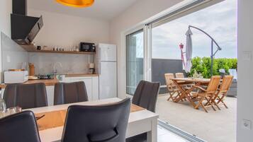 Nhà | Bếp riêng | Ghế cao cho trẻ em, dụng cụ vệ sinh