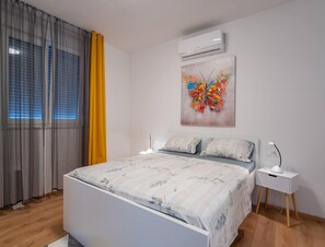 House | 2 bedrooms, iron/ironing board - Beachfront Holiday Home in Kosljun (Pag)