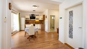 Dining - Charming Apartmen Near the Sea, Silo (Ploce)