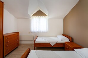 Huis | 13 slaapkamers, een strijkplank/strijkijzer