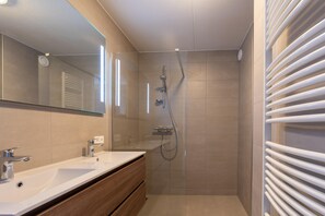 Apartment | Bathroom - Comfortable 4-person Apartment With Terrace and View (De Koog)