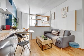 Offices - Cozy 1BR in Montorgueil (Paris)