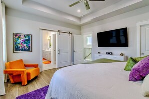 3 bedrooms, iron/ironing board, WiFi, bed sheets