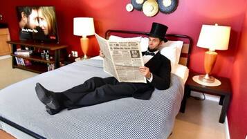 2 bedrooms, desk, iron/ironing board, travel cot