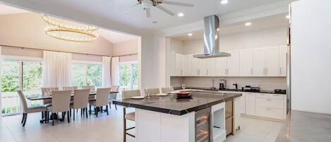 Micro-ondes, lave-vaisselle