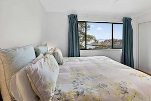 6 bedrooms, free WiFi, bed sheets - Kareelah (Guerilla Bay)