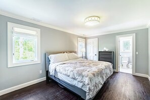 1 habitación, tabla de planchar con plancha, wifi gratis y ropa de cama 