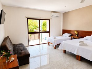 Iron/ironing board, free WiFi, bed sheets - Hotel Centrico Tulum (Tulum)