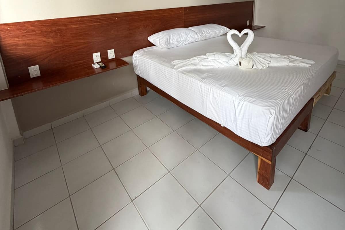 Iron/ironing board, free WiFi