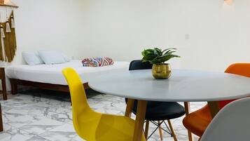 Superior Suite, Courtyard View | Iron/ironing board, free WiFi