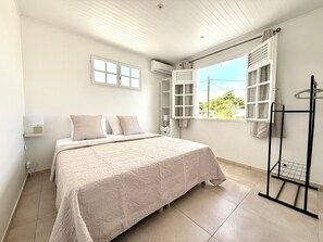 3 chambres, fer et planche à repasser, Wi-Fi gratuit, draps fournis