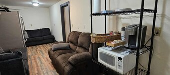 Mini Moo Mountain Retreat – Stay with the Minis!