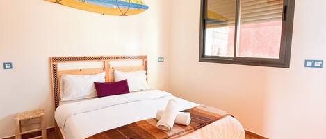 Dobbeltrom – basic, 1 dobbeltseng | Wi-fi (inkludert) og sengetøy