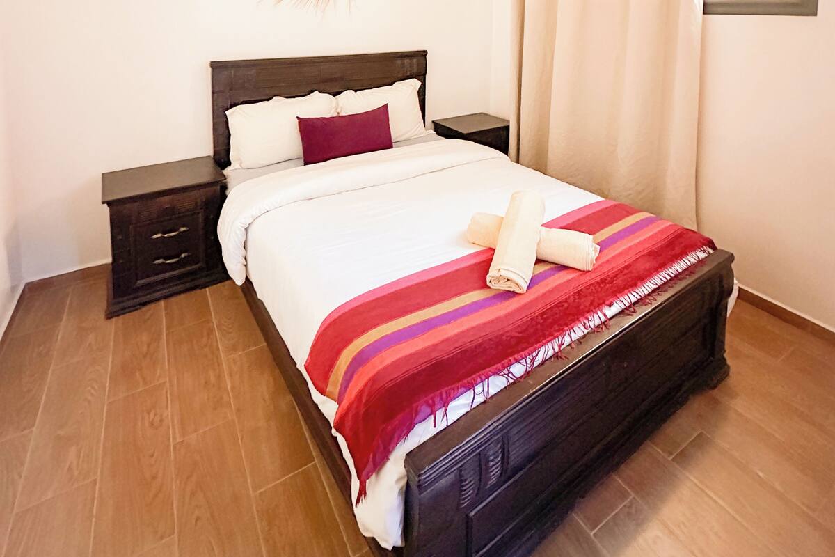 Basic Double Room, 1 Double Bed | Free WiFi, bed sheets