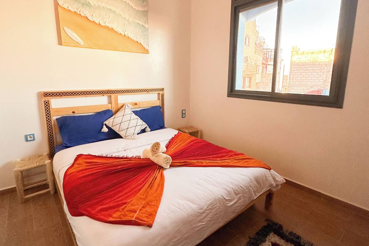 Basic Double Room, 1 Double Bed | Free WiFi, bed sheets