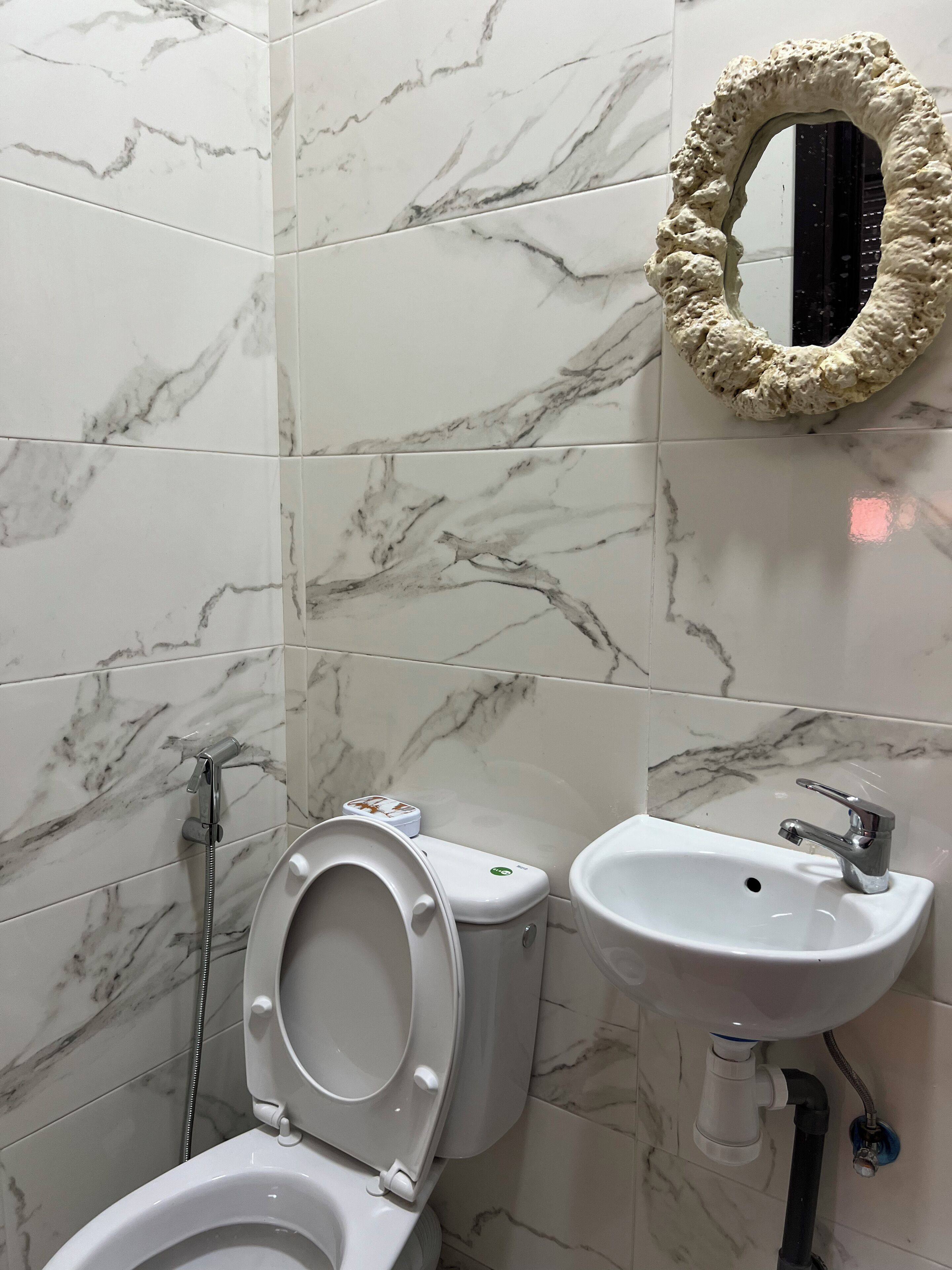 Basic-Doppelzimmer | Badezimmer | Badewanne und Dusche (separat), Handtücher