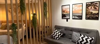 Apartment with pool and sea view.